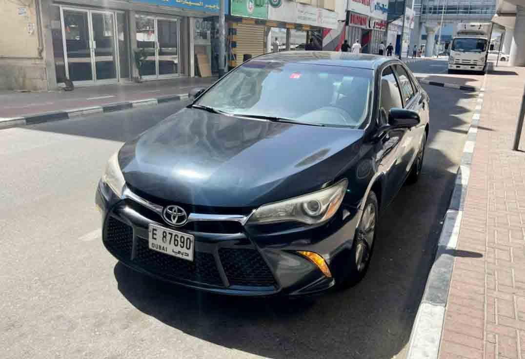 Black Toyota Camry 2017